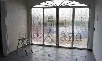 Imagem 6: Ponto comercial/Loja/Box para venda tem 250 metros quadrados com 3 quartos