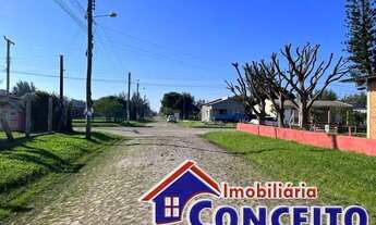 Imagem 7: C81 - Ótima residência localizada a 150 metros do mar no balneário Ipiranga