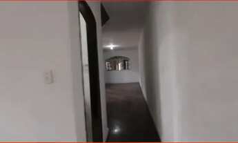 Imagem 6: SOBRADO COM SÓTÃO E EDÍCULA PRÓXIMO A SUBPREFEITURA PENHA