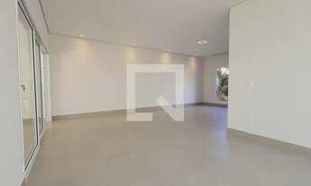 Imagem 4: Casa de Condomínio para Aluguel - Jardim Residencial Dona Lucilla, 3 Quartos, 300 m2