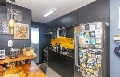 Imagem 2: PORTO ALEGRE - Apartamento Padrão - Jardim Botânico