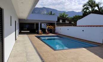 Imagem 2: Casa Nova com 4 suítes, arquitetura moderna, varanda gourmet com piscina