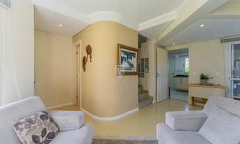 Imagem 7: Casa a venda em Santa Felicidade, com 03 quartos e vista para um lindo jardim