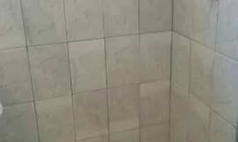 Imagem 5: Alugo Kitnet na Fazenda Rio Grande - uma peça com banheiro