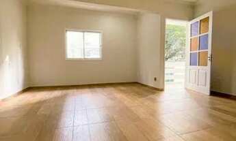 Imagem 3: LINDA CASA NA QUADRA DO MAR