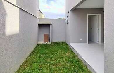 Imagem 5: Sobrado para Venda em São José dos Pinhais, Costeira, 3 dormitórios, 1 suíte, 2 banheiros