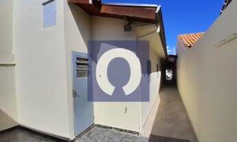 Imagem 2: Casa com 2 dormitórios locação por R$ 1250,00 + IPTU / Venda por R$ 270.000,00 - Jardim Sã