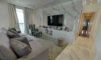 Imagem 3: Lindo apartamento todo reformado. São 226m². 4 suítes. 4 vagas de garagem