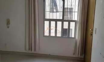 Imagem 2: Apartamento de 2 quartos, 1 banheiro e 1 vaga de garagem em condomínio com área de lazer n