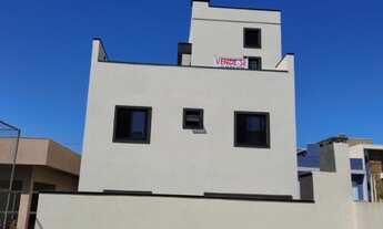 Imagem 2: Triplex em condomínio fechado