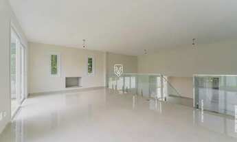 Imagem 5: Casa em condomínio reformada com 4 suítes e terreno de 487m2