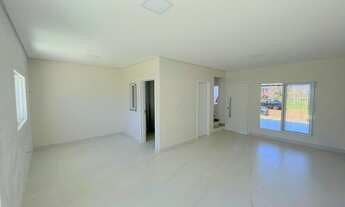 Imagem 3: TROPICAL III - 1 Suíte, 2 Quartos, Sacadas, Churrasqueira, quintal amplo, 2 vagas, A/C-167