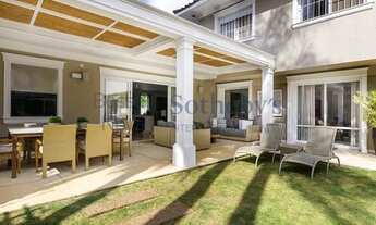 Imagem: Casa ampla em rua nobre do bairro