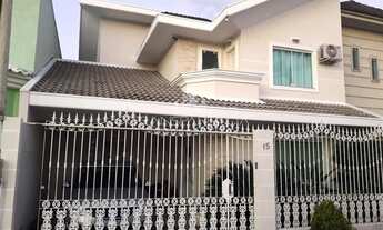 Imagem: Excelente casa duplex com fino acabamento