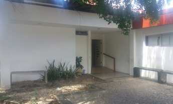 Imagem 2: Santa Clara Aluga - Casa Comercial na Rua Irapuã Rocha *Jóquei