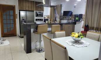 Imagem 2: Sobrado próximo autódromo com 3 dormitórios sendo 1 suíte 3 salas,2 vagas 145 m²