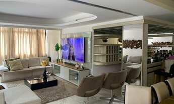 Imagem 3: Apto 3Q sendo 1 suíte,145m²,Todo reformado,Boa viagem,20m da praia,R$600mil