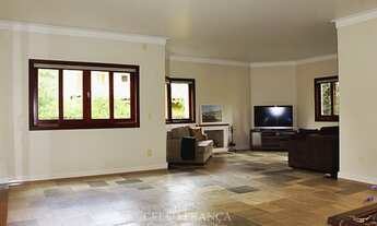 Imagem 7: Casa de condomínio sobrado para venda possui 408 metros quadrados com 4 quartos