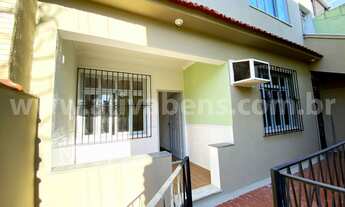 Imagem 2: Ótimo Apartamento Térreo com 2 Quartos e Varanda na Vila da Penha