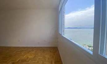 Imagem 2: Apartamento à venda na Ponta da Praia em Santos