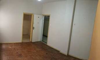 Imagem 2: Apartamento para aluguel possui 81 metros quadrados com 2 quartos em Tijuca - Rio de Janei