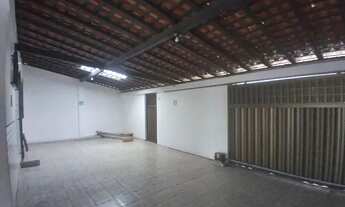 Imagem 5: Casa para venda no Res.Pinheiros. bem localizada grande e arejada, com garagem para ate 3