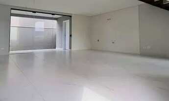 Imagem 3: Sobrado para Venda em São José dos Pinhais, Costeira, 3 dormitórios, 1 suíte, 2 banheiros