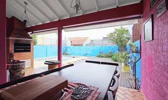 Imagem 2: Casa para venda com 259 metros quadrados com 4 quartos em Jardim Itu - Porto Alegre - RS