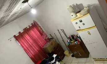 Imagem: Casa com 5 cômodos e 2 banheiros