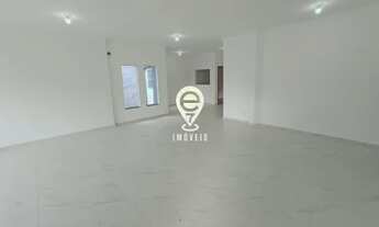 Imagem 4: Casa de 360m² com acabamento de alto padrão à venda