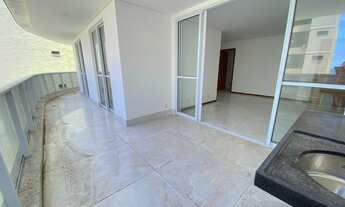 Imagem 2: Prédio novo na quadra do mar