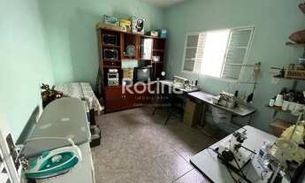 Imagem 6: Casa para aluguel, 4 quartos, 1 suíte, 3 vagas, Segismundo Pereira - Uberlândia/MG