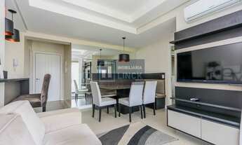 Imagem 2: Apartamento mobiliado de 2 suítes e 2 vagas de garagem no bairro Petrópolis