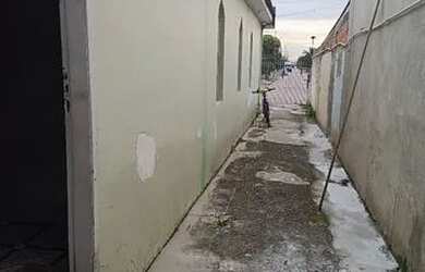 Imagem 2: Vendo barracão e casa nos fundos