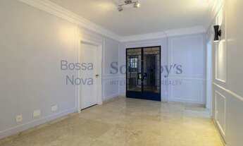 Imagem 2: Apartamento neoclássico em localização nobre