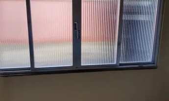 Imagem 2: Kitnet no Costa Azul, com mobiliário em ótima localização