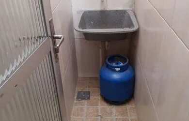 Imagem 6: Kitnet no Costa Azul, com mobiliário em ótima localização