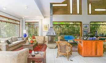 Imagem 7: Casa assobradada ao lado do Parque Villa Lobos e Praça Panamericana