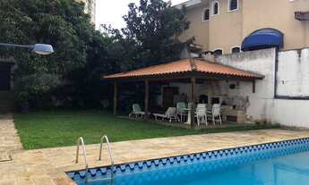 Imagem 6: Terreno com piscina para eventos