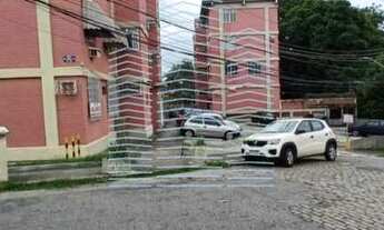 Imagem: Bom apartamento no centro do bairro, vazio