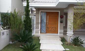 Imagem 2: Sobrado em condomínio para venda com 244 metros quadrados com 3 quartos sendo 2 suítes no