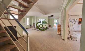 Imagem 6: Venda- Casa em retro fit de frente para mata em Residencial Alphaville