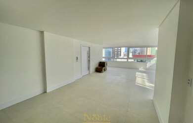 Imagem 4: Apartamento com amplo Living na Praia Grande