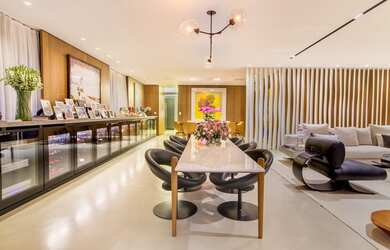 Imagem 2: Apartamento possui 470 metros quadrados, com 4 quartos ,sendo 4 suítes , varanda gourmet