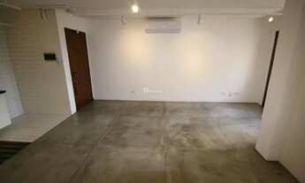 Imagem 3: Oportunidade! Ótimo apartamento, ar condicionado, são 2 dormitórios, 2 banheiros, 1 vaga e