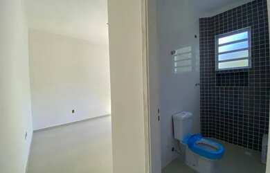 Imagem 2: Casa sobreposta alta nova, com 3 dormitórios à venda, 90 m² por R$ 750.000 - Embaré - Sant