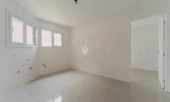 Imagem 7: Casa em condomínio reformada com 4 suítes e terreno de 487m2