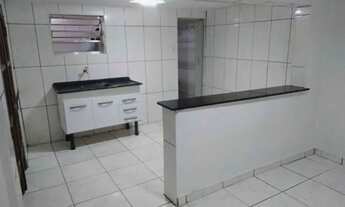 Imagem 2: Alugo casa 2 cômodos mais lavanderia