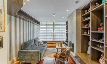 Imagem 4: Casa com 4 dormitórios, sendo 2 suítes e 6 vagas de garagem no Santo Inácio