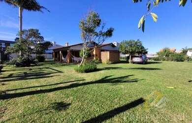 Imagem 7: Casa e Sobrado de 4 dormitórios à Venda - Xangri-lá